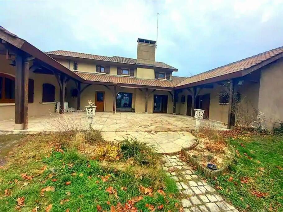 Ferienhaus Le Domaine Lyonnais Pour Groupe *